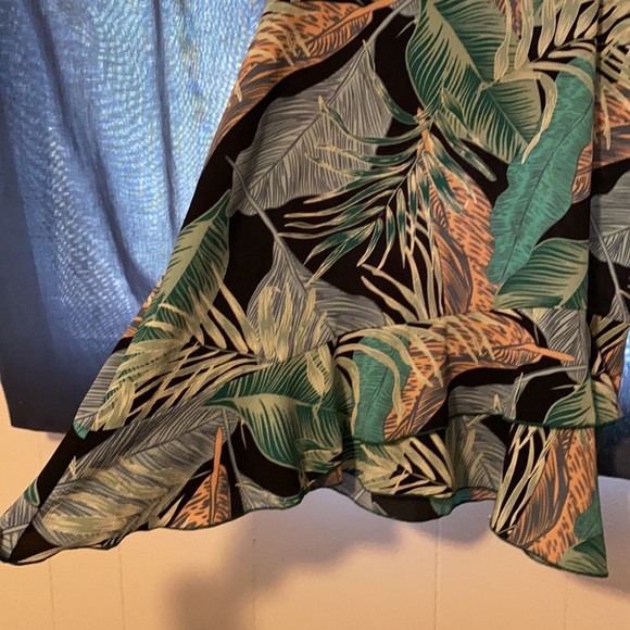 Adora Tank - Picture 2 of 4